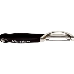 Économe à lame pivotante, Microplane