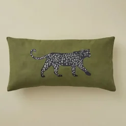 Coussin brodé Léo Kaki, Sylvie Thiriez