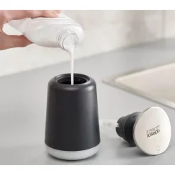 Distributeur de savon hygiénique noir, Joseph Joseph