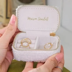 Mini Boîte à Bijoux de Voyage Marie Moumoute Blanc, Maison Scarlett