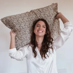 Taie d'Oreiller en Soie 51 x 76 cm Léopard, Emily's Pillow